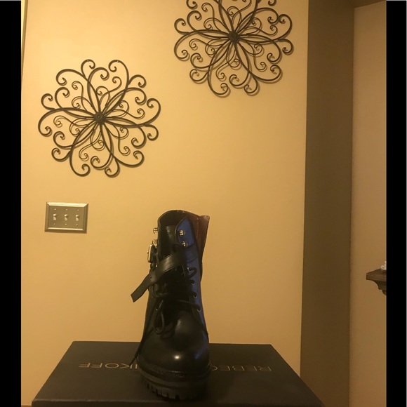 Boots - Picture 1 of 5